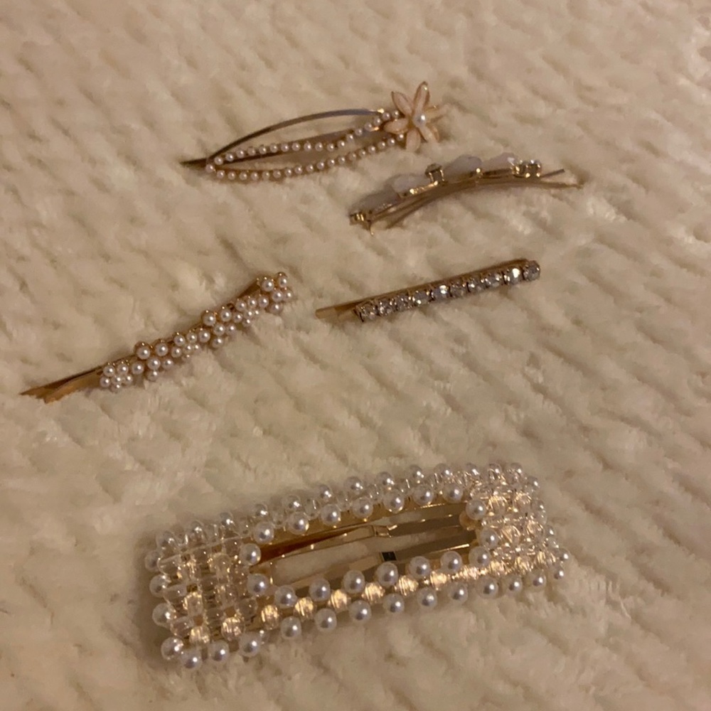Hair clips